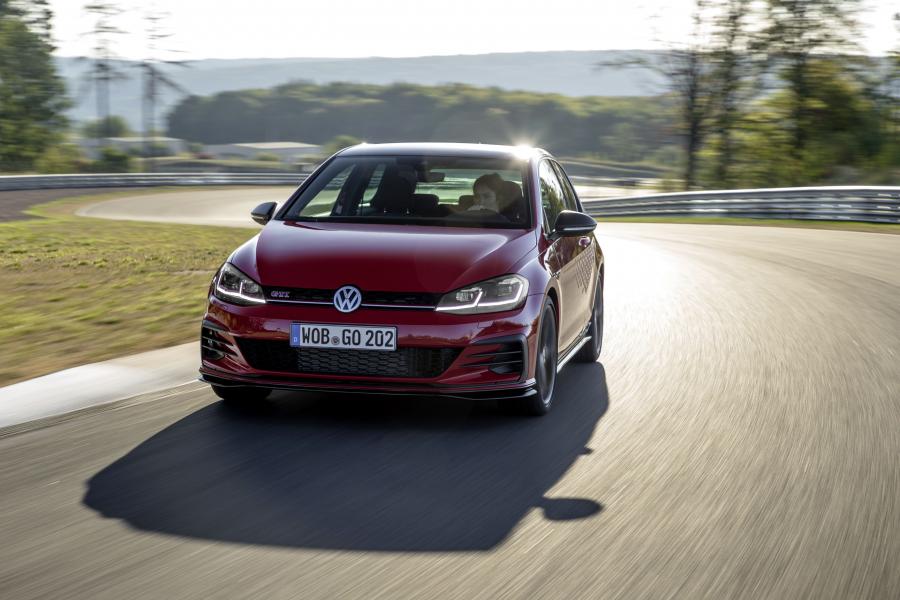  Volkswagen Golf GTI TCR 3-Door (Typ 5G) 2019 года  (WW) (фото 25 из 107)